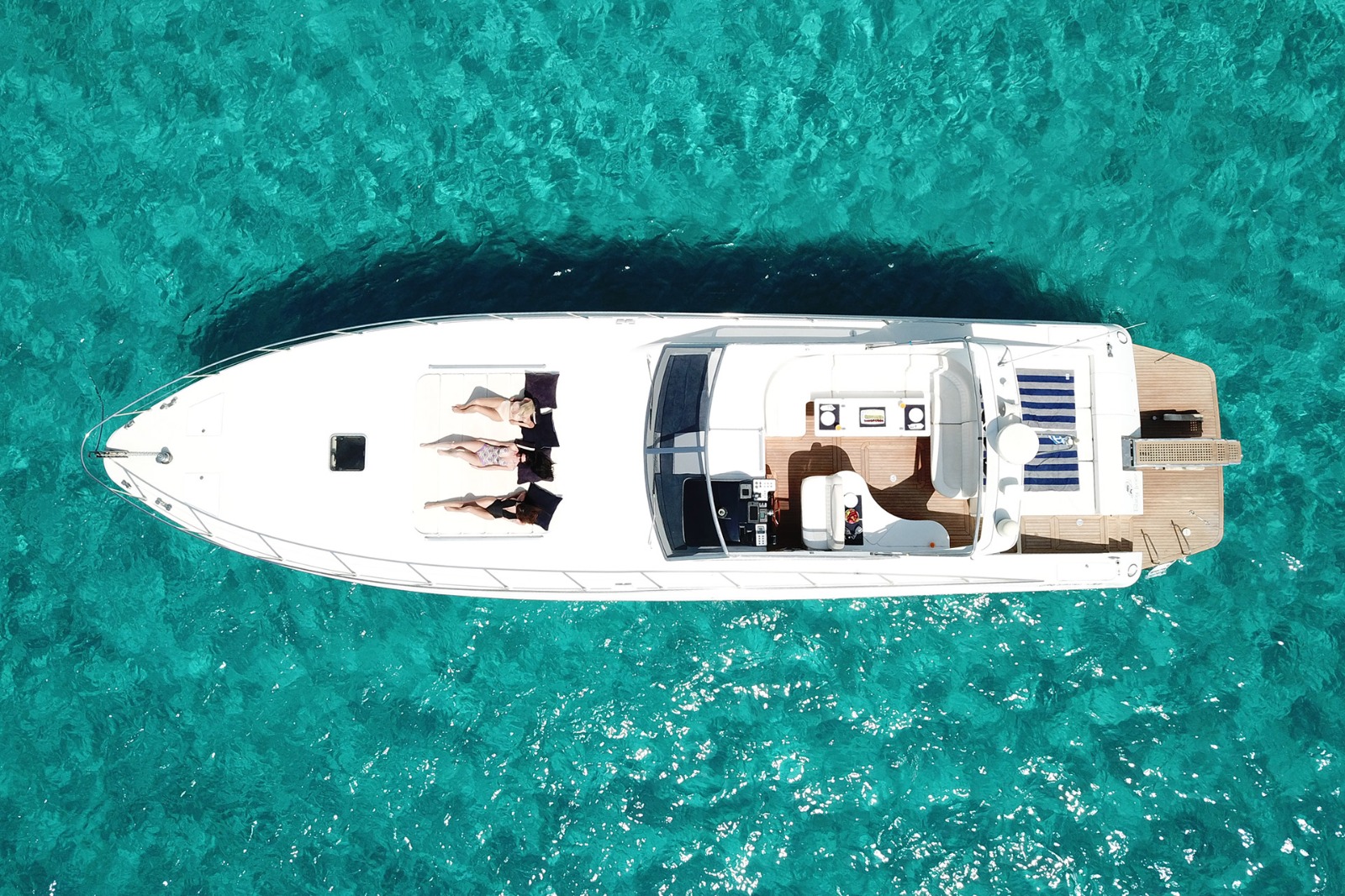 Summer_Escapes_Yachting_10