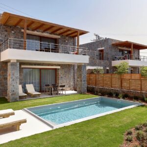 Villa Amelia with a swimming pool for rent in Crete.